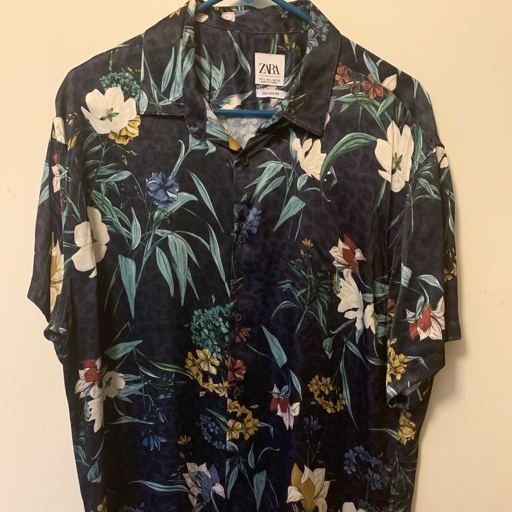 Zara Men’s Navy, Floral Print Shirt.